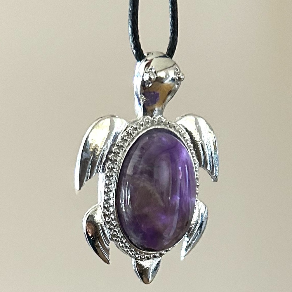 Amethyst Natural Gemstone Turtle Pendant Necklace Healing Gemstone Pendant - Picture 1 of 3